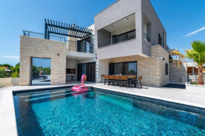 Villa Roca with heated pool and sauna